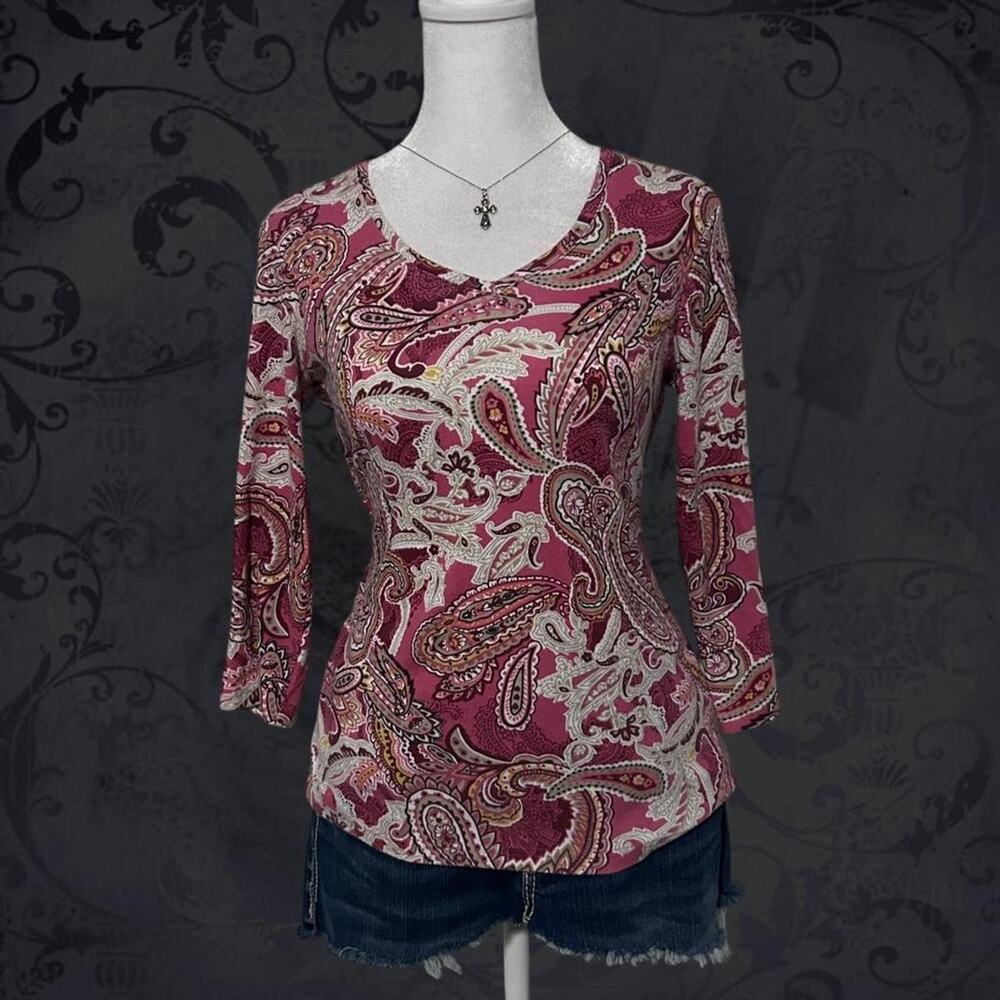dusty pink and blood red maroon paisley baroque v neck top